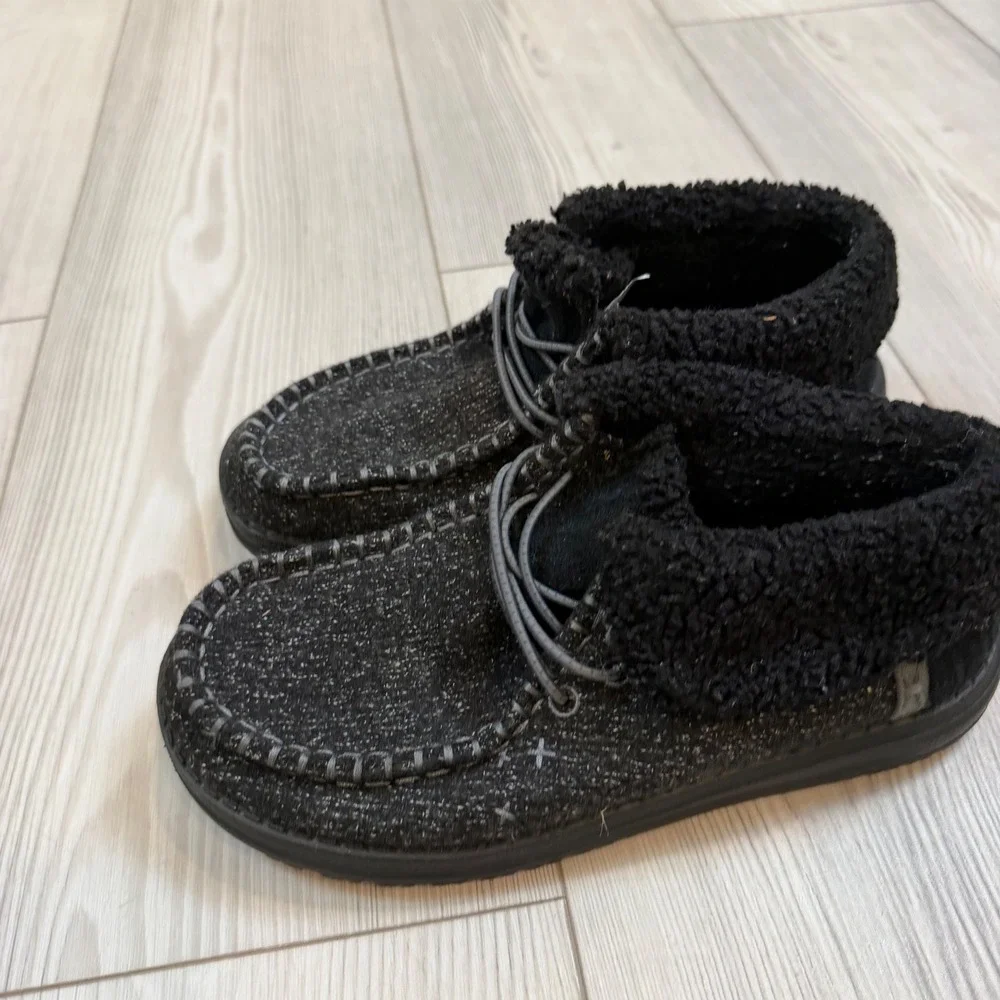 Hey Dude Wendy Fold Y Brushed Cozy Black Moccasins Loafers 42143-060 Youth J4